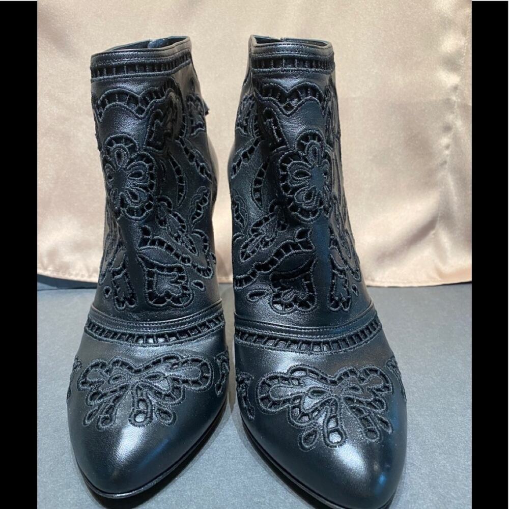 Dolce&Gabbana black lazer cut ankle boot HH